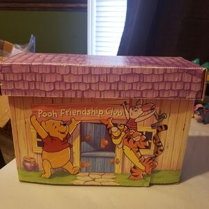 Bed Time with Pooh/Friendship Club Cardboad Clubhouse